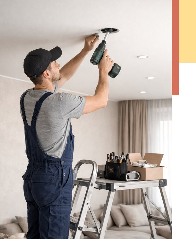 Установка и монтаж точечных светильников в натяжной потолок в Лесозаводске от 1861 руб. | ОТДЕЛОЧНИК-Лсз