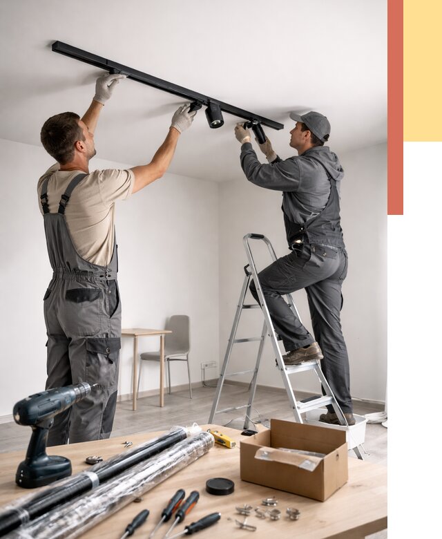 Установка трековых светильников в натяжной потолок в Лесозаводске от 4342 руб. | ОТДЕЛОЧНИК-Лсз